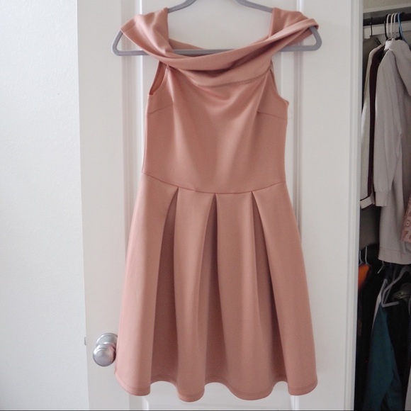 peach echo color dress - Picture 2 of 4